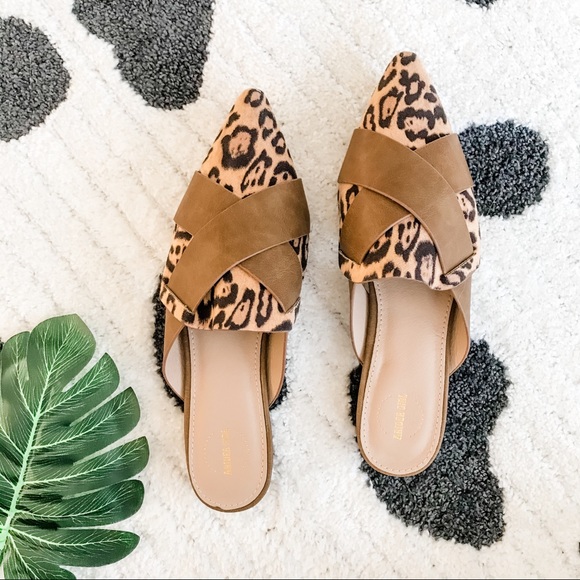 5⭐️/JACKLYN/ Tan Leopard Mule Slip On Flats - Picture 2 of 13